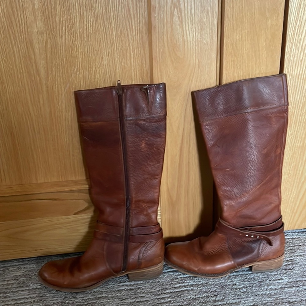 Lands End leather boots size 7.5 in good preowned condition